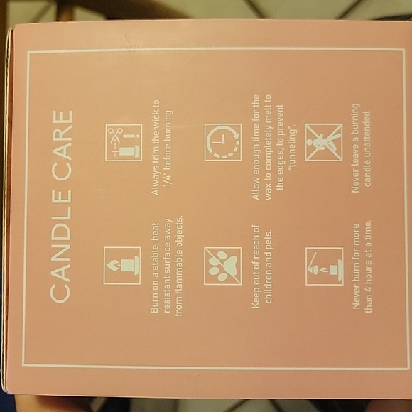 New in box lavender candle - Picture 10 of 10